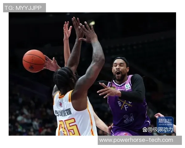 2017年CBA新疆队与深圳队激战回顾及精彩瞬间分析