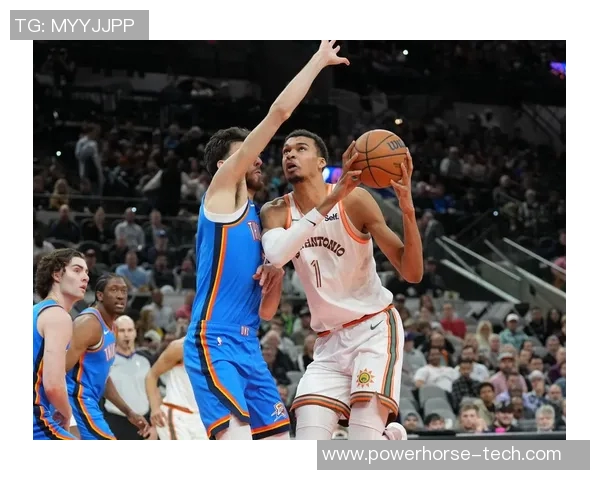 NBA马刺与雷霆第六场激战回顾球员表现与战术分析