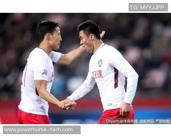 权健与申花激战正酣直播盛况引发球迷热议与期待