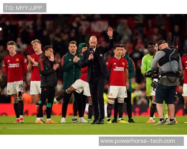 曼联与哈德斯联赛对决结果揭晓精彩瞬间回顾与分析